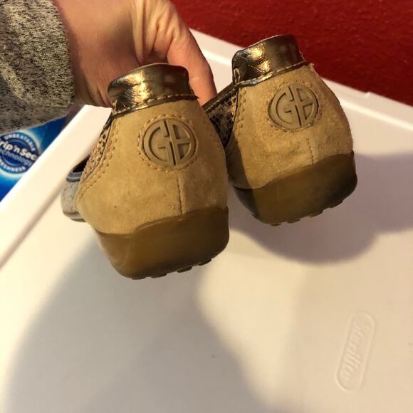 Giani Bernini Tan & Grey Snake Print Leather Flats - Picture 8 of 8